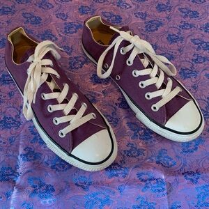 Converse Chuck Taylor All Star Low Top Sneakers - Unisex